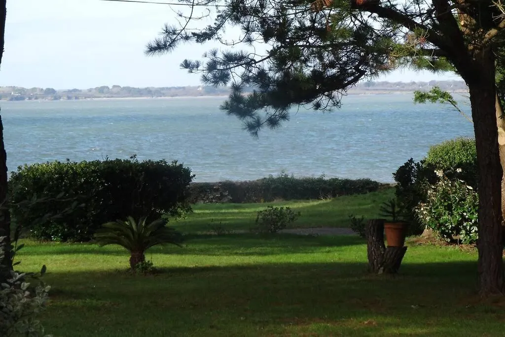 Ty Too, Dans Les Bois, Face Mer Penestin Holiday home